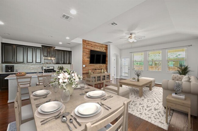 Building Photo - 351 Wincliff Dr