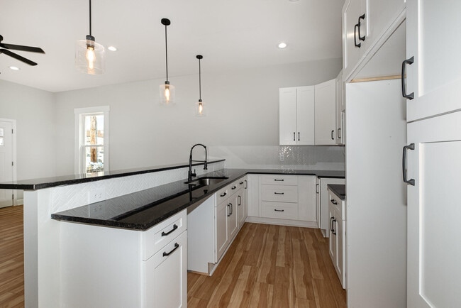 Building Photo - 1026 Orchard St