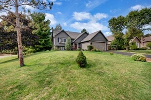 Building Photo - 2205 Comstock Ln N