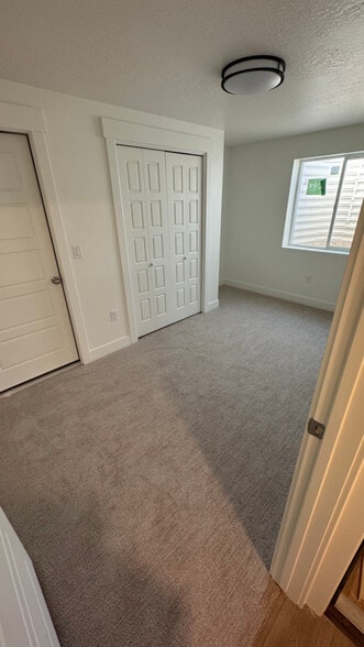 Building Photo - 204 N Rick Way