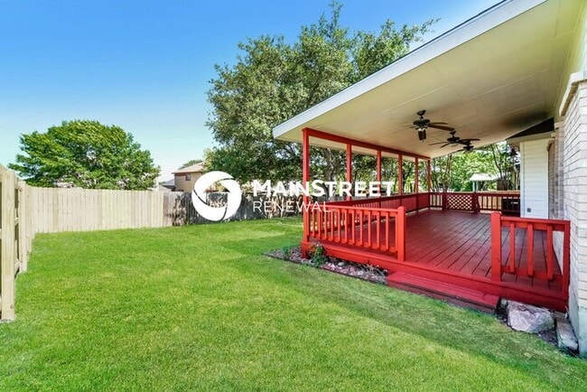Building Photo - 3 Bedroom Pet-Friendly Home in Converse, TX with Main Street Renewal