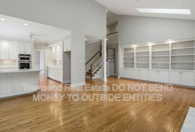 Building Photo - 200 Litchfield Pl