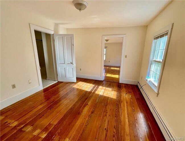 Building Photo - 17 Ribbecke Hill Rd