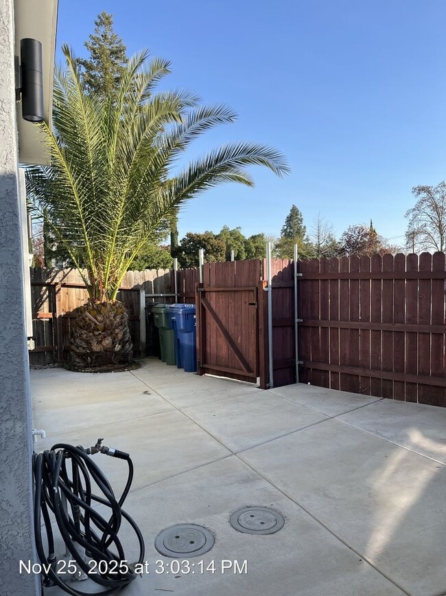 Building Photo - Beautiful Home on Multi-Property Parcel