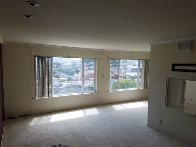 Building Photo - 471 Joost Ave