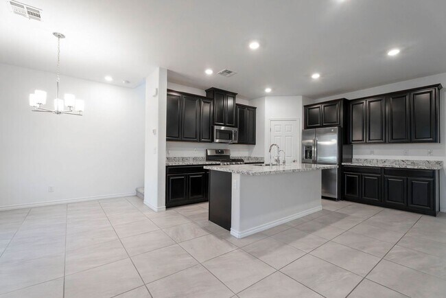 Building Photo - 7126 Calvert Cliffs St
