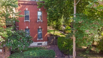 Building Photo - 1703 Carroll St