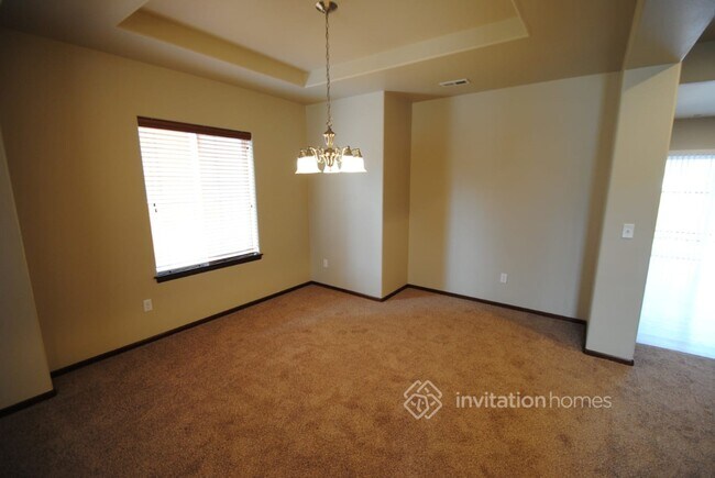 Building Photo - 5601 117th Pl NE