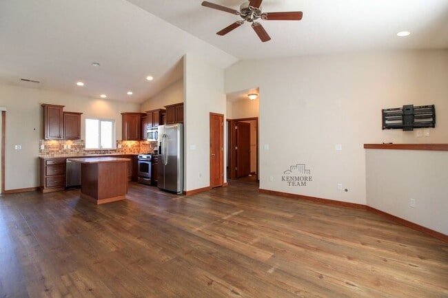Building Photo - 4803 Catalonia Dr