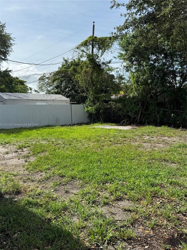 Building Photo - 1240 NW 86th St