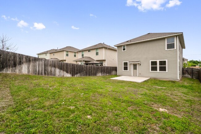Building Photo - 341 Twisted Oaks Ln