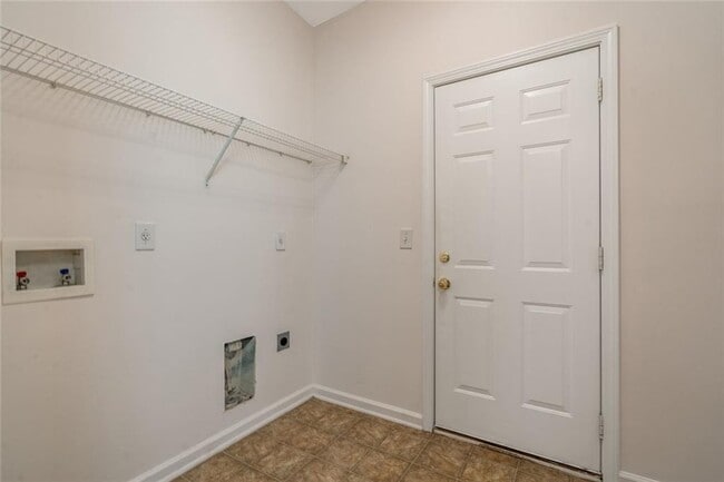 Building Photo - 210 Harmony Lake Dr