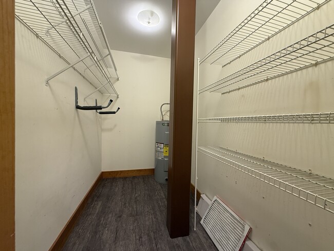 Building Photo - 11 Centre St