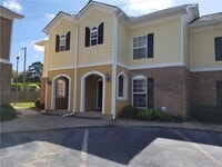 Building Photo - 622 Summer Pl NW