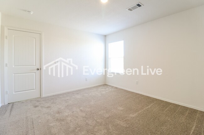 Building Photo - 25 Sourdough Crk Ln