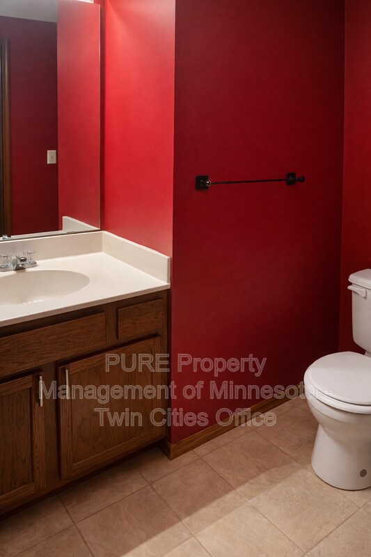 Building Photo - 1117 Pecks Woods Dr