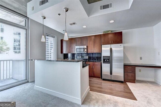 Building Photo - 44 Peachtree Pl NE