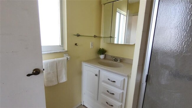 Building Photo - 570 Circlewood Dr