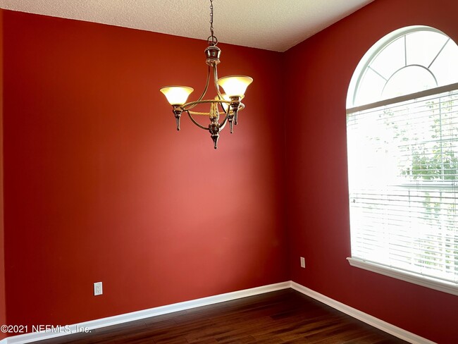 Building Photo - 400 Bayridge Ct