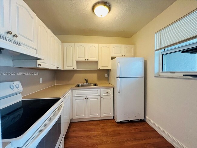 Building Photo - 2050 NW 89th Ave