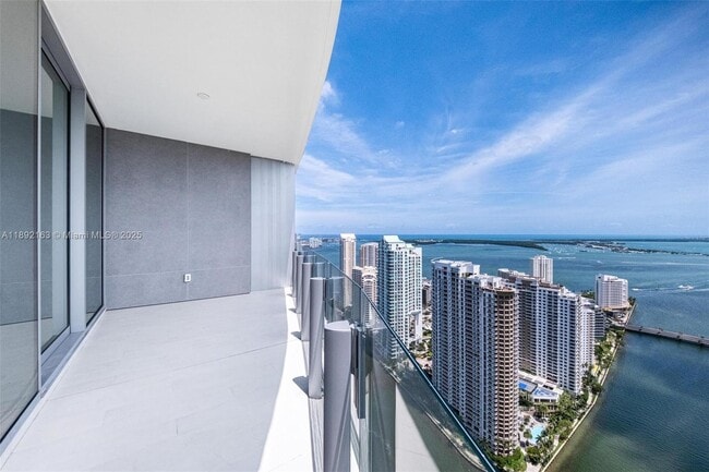 Building Photo - 300 Biscayne Blvd Way
