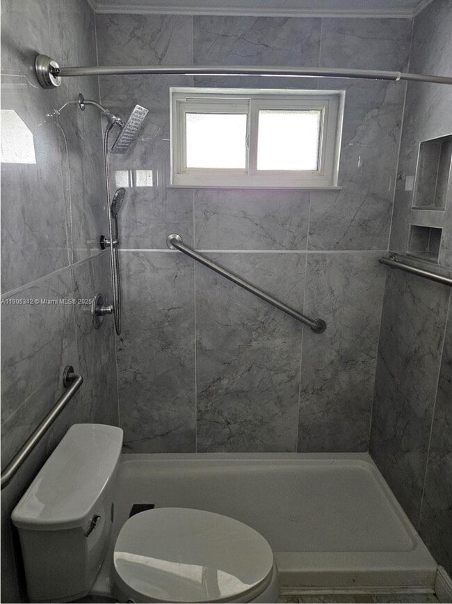 Building Photo - 154 Sandalwood Dr