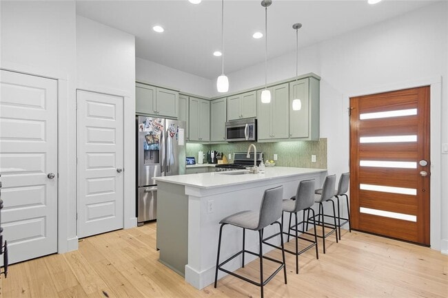 Building Photo - 2007 S L Davis Ave