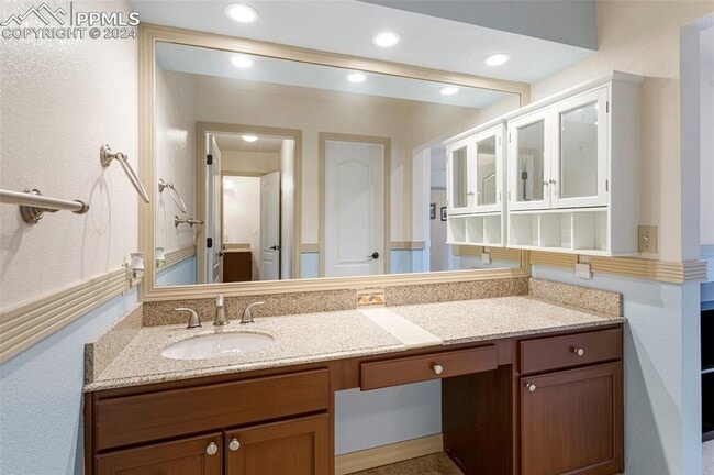 Building Photo - 4240 Cedar Heights Dr
