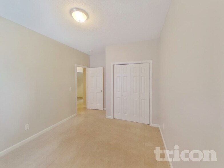 Building Photo - 207 Lockleven Dr