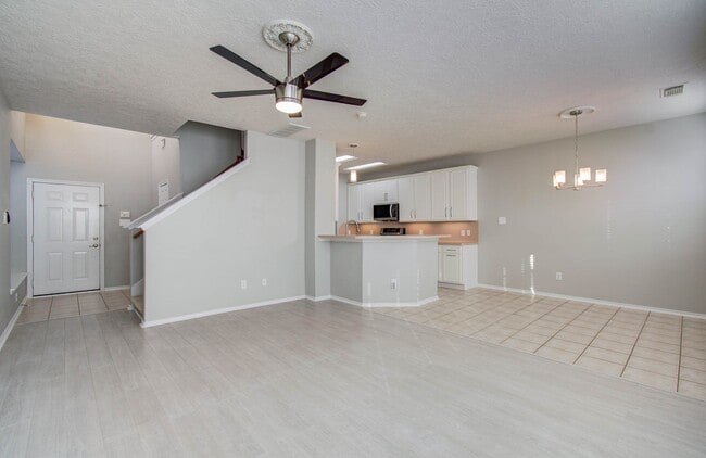 Building Photo - 14319 Mirkwood Ln