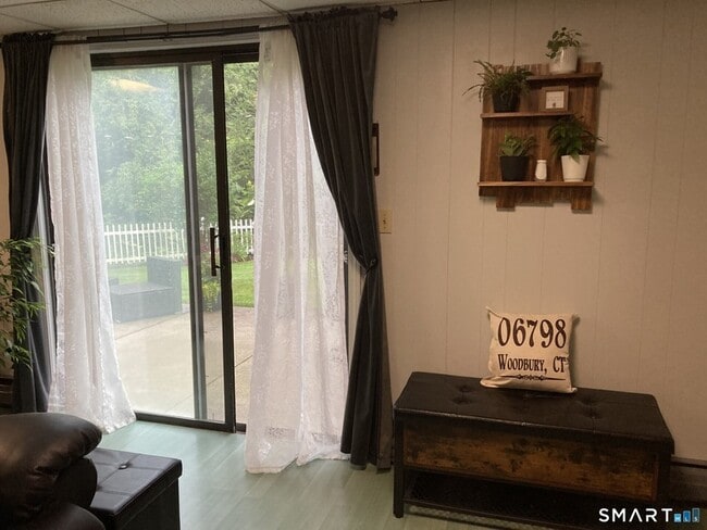 Building Photo - 65 Hard Hill Rd