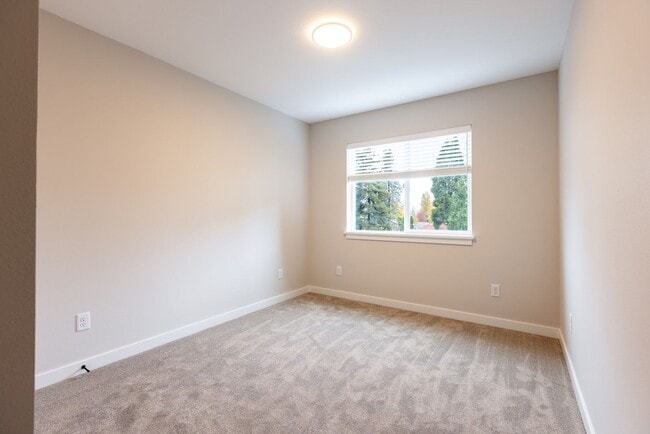 Building Photo - Newly Built 3 Bed, 2.5 Bath Cottage Homes with Washer & Dryer