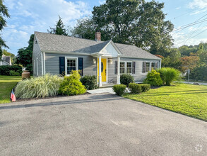 Building Photo - 66 Nehantic Dr