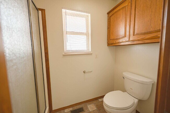 Building Photo - 3 - Bedroom 2 - Bath with 2 - Car Garage