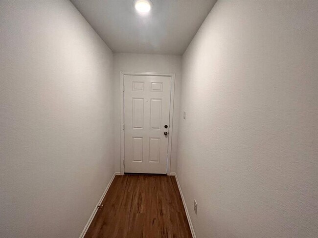 Building Photo - 1413 Twilight Grn Dr