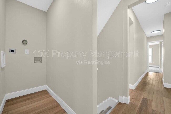 Building Photo - 555 Kimball Pl