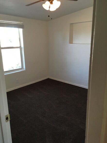 Building Photo - 5622 E Whittier St