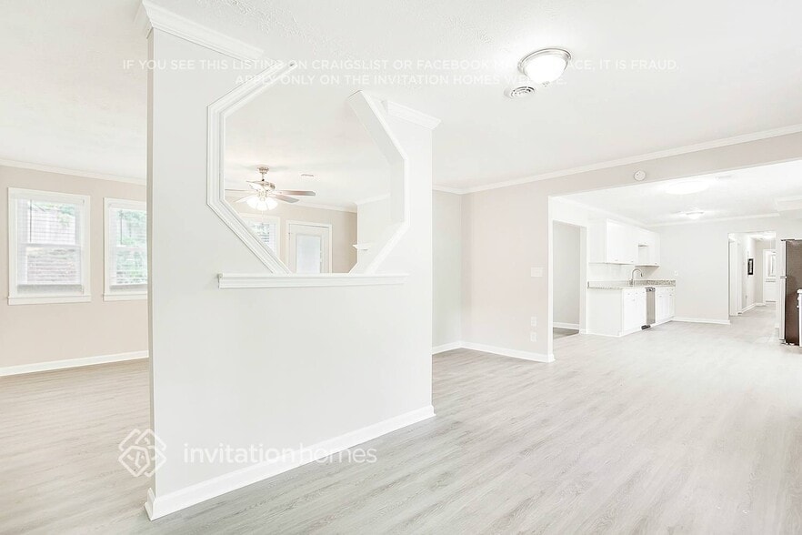 Building Photo - 6823 Springwood Dr