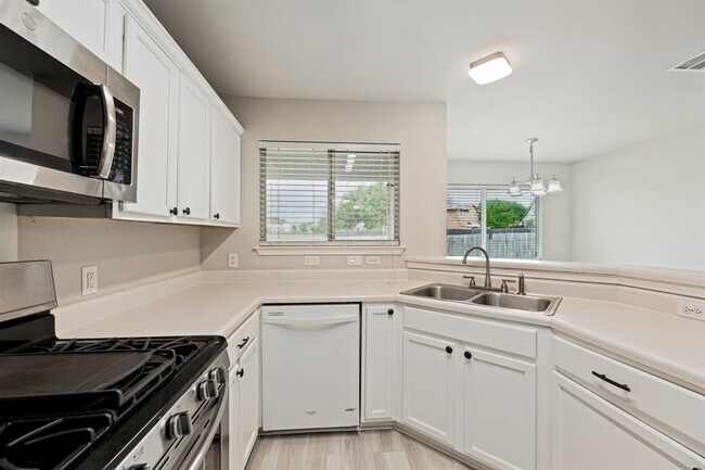 Building Photo - 21108 Derby Day Ave