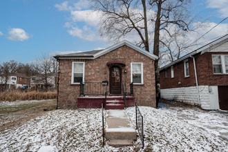 Building Photo - 7316 Park Dr