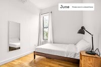 Building Photo - Room in Shared 5 bed/3 bath home in Ridgewood