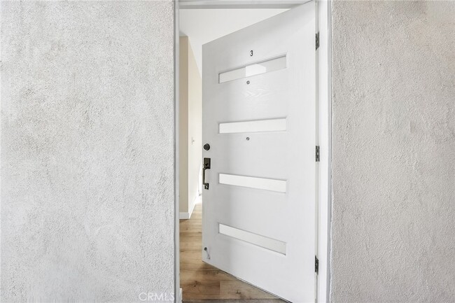 Building Photo - 1002 E 33rd St