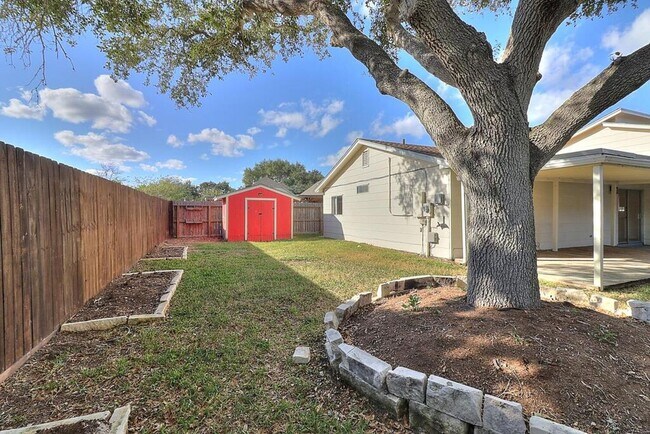 Building Photo - 913 St Timothy St