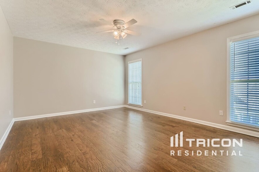 Building Photo - 105 Emerling Ln