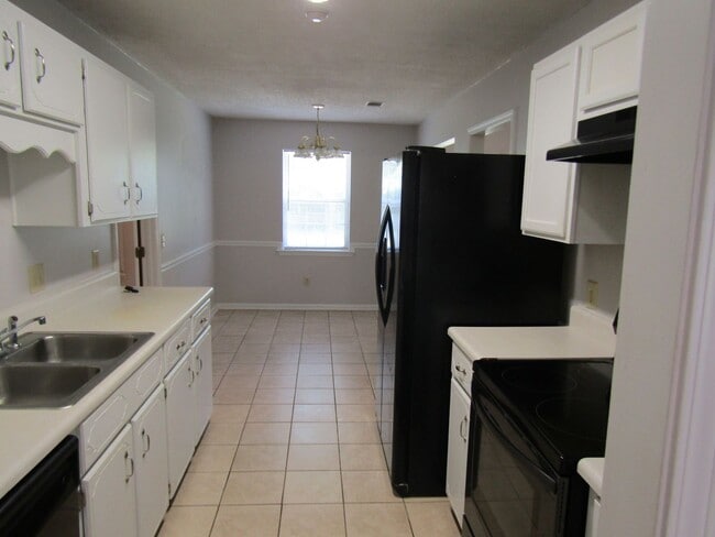 Building Photo - 110 Tempest Ln