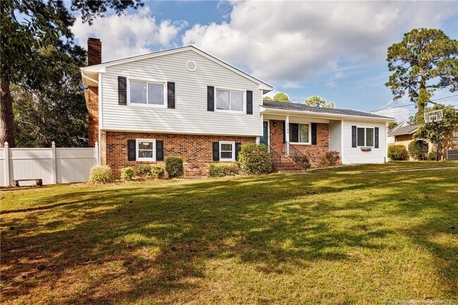 Primary Photo - 2706 Colgate Dr