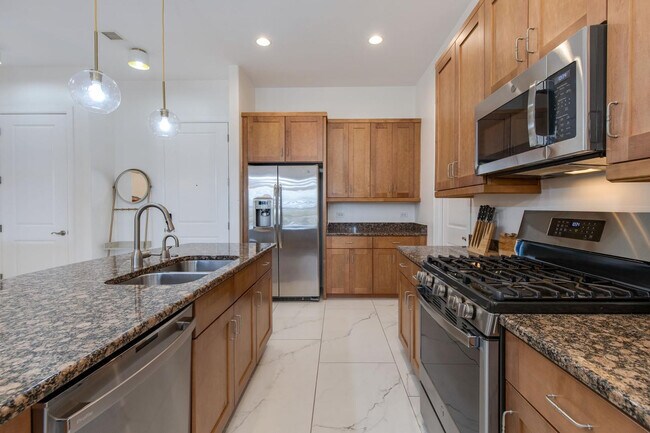 Building Photo - 7291 N Scottsdale Rd