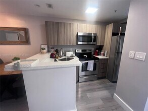 Building Photo - 821 SW 2nd St