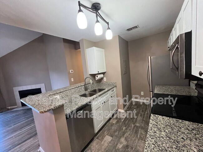 Building Photo - 6088 Westgate Dr