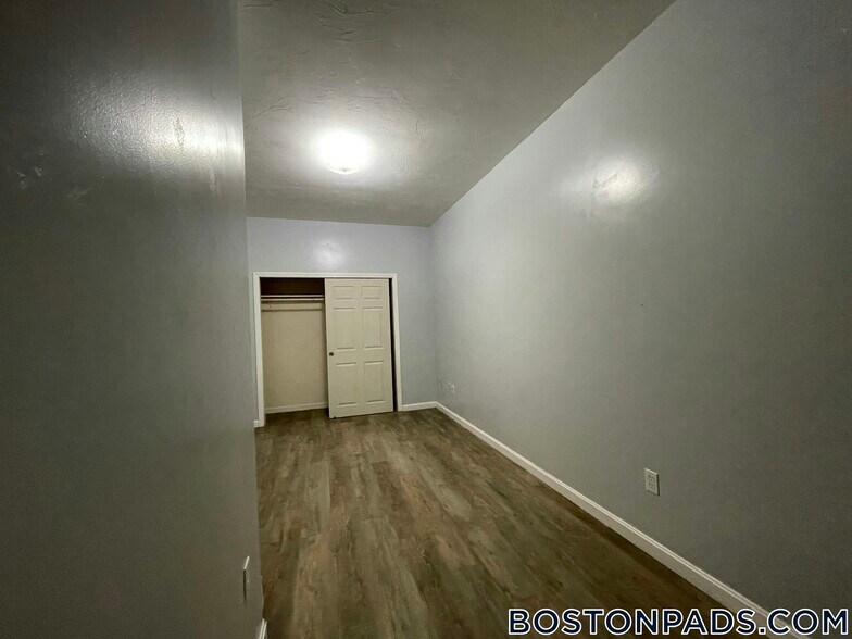 Building Photo - 114 Mt Pleasant Ave